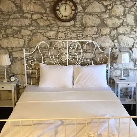 Nazenin Boutique Szálloda *